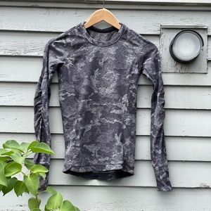 LULULEMON Workout Shirt Camouflage